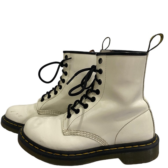 Dr. Martens Shoes - DR MARTENS white patent leather lace up boots shoes sz US 7 EUR 38 DOC MARTENS